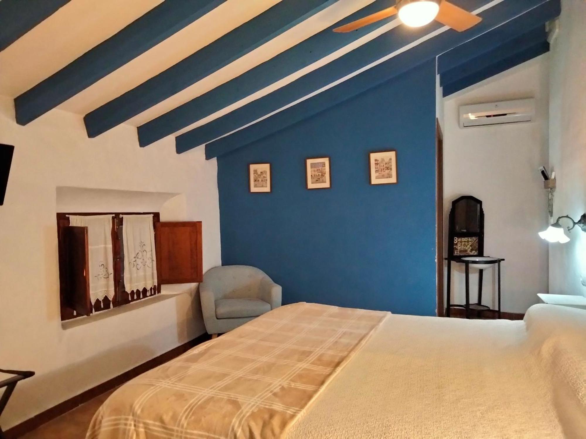 Hostal Los Aromas Villena Szoba fotó