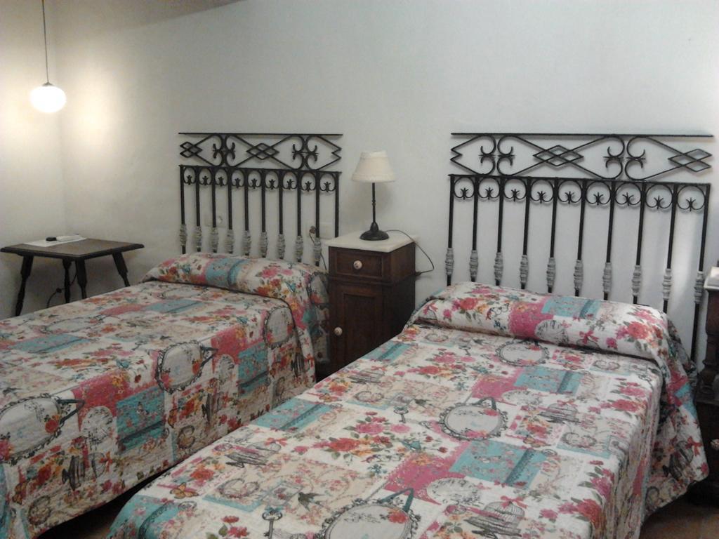 Hostal Los Aromas Villena Szoba fotó