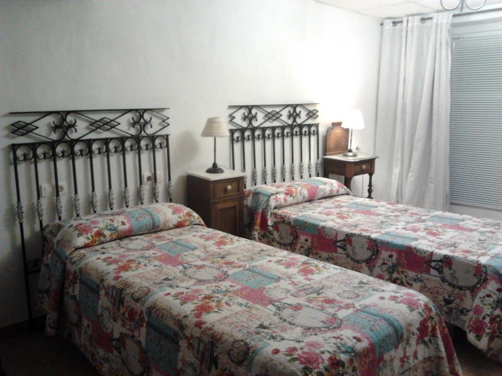 Hostal Los Aromas Villena Szoba fotó