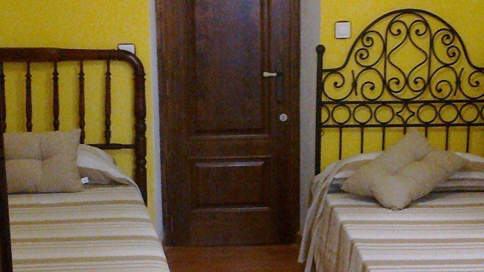 Hostal Los Aromas Villena Szoba fotó