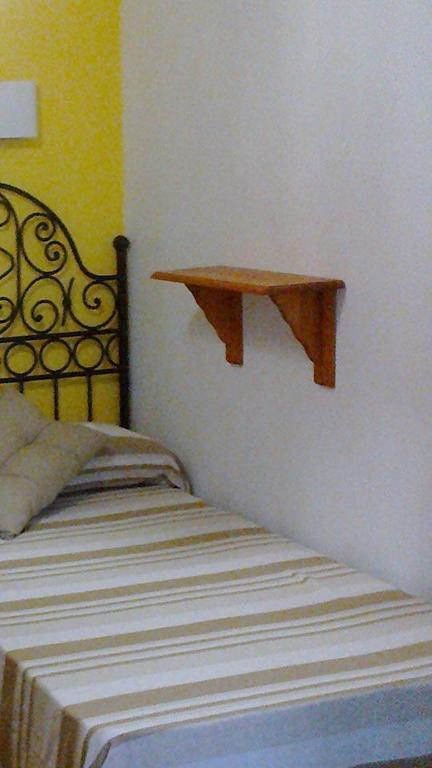 Hostal Los Aromas Villena Szoba fotó